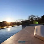 Casa D'henrique Retreat Pool And Aparthotel 4*