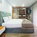 Casa D'henrique Retreat Pool And 4*