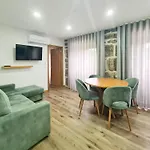 Aparthotel Casa D'henrique Retreat Pool And