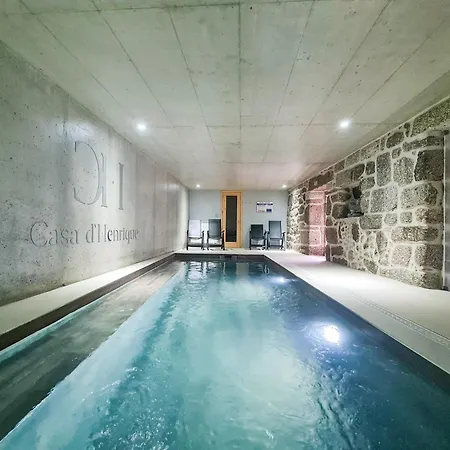 Casa D'henrique Retreat Pool And
