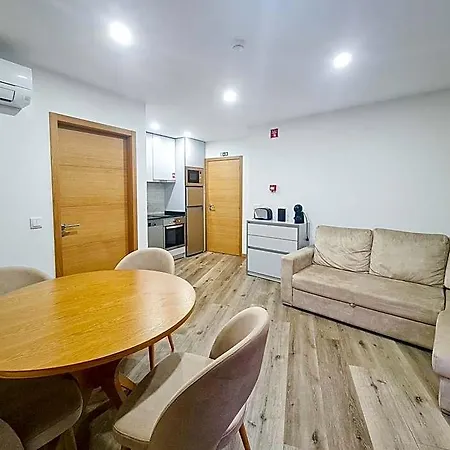 Casa D'henrique Retreat Pool And فييرا دو مينهو