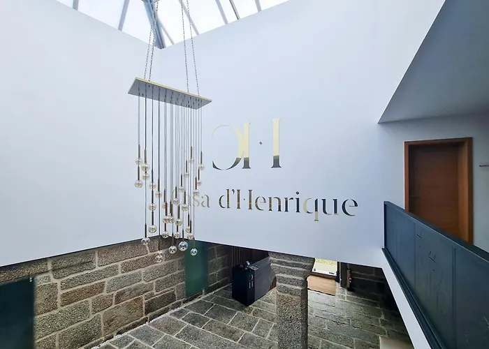 Casa D'henrique Retreat Pool And