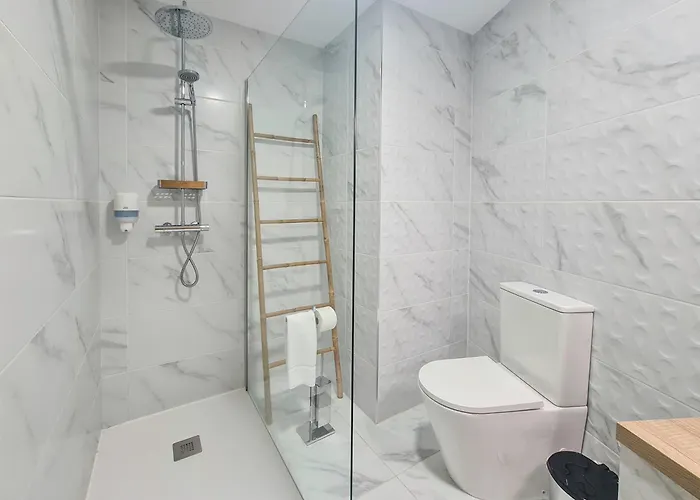 Casa D'henrique Retreat Pool And Aparthotel