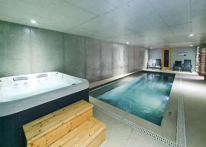 Casa D'henrique Retreat Pool And