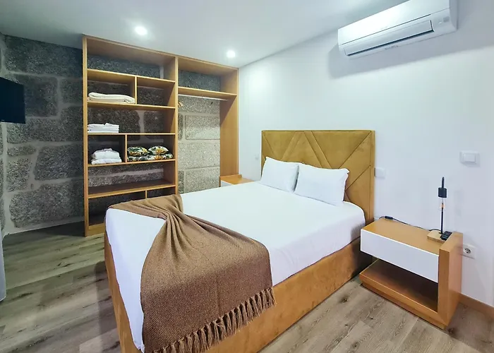 Casa D'henrique Retreat Pool And